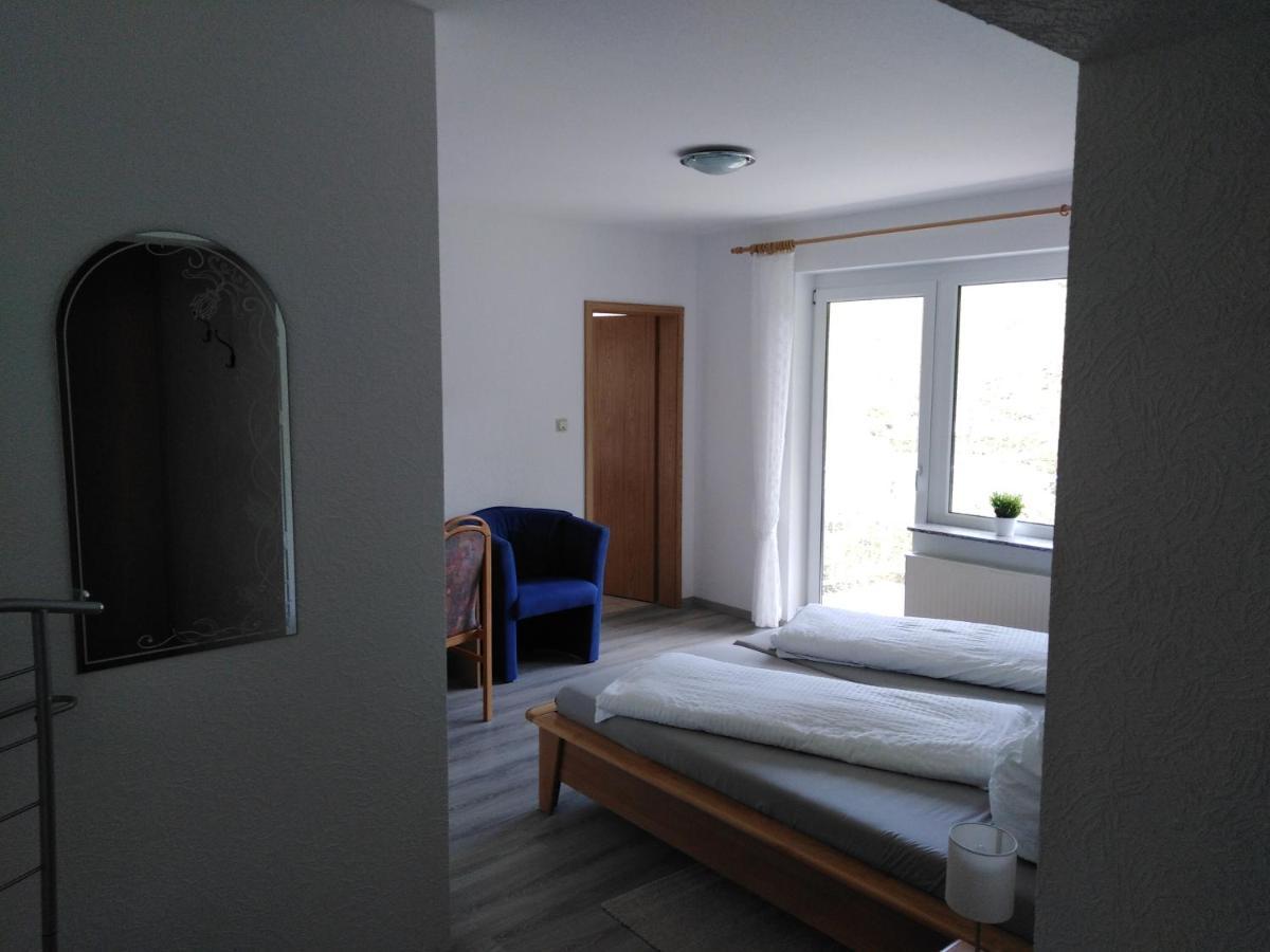 Zimmer Ohne Fruehstueck In Der Forellenzucht Burgen  Dış mekan fotoğraf
