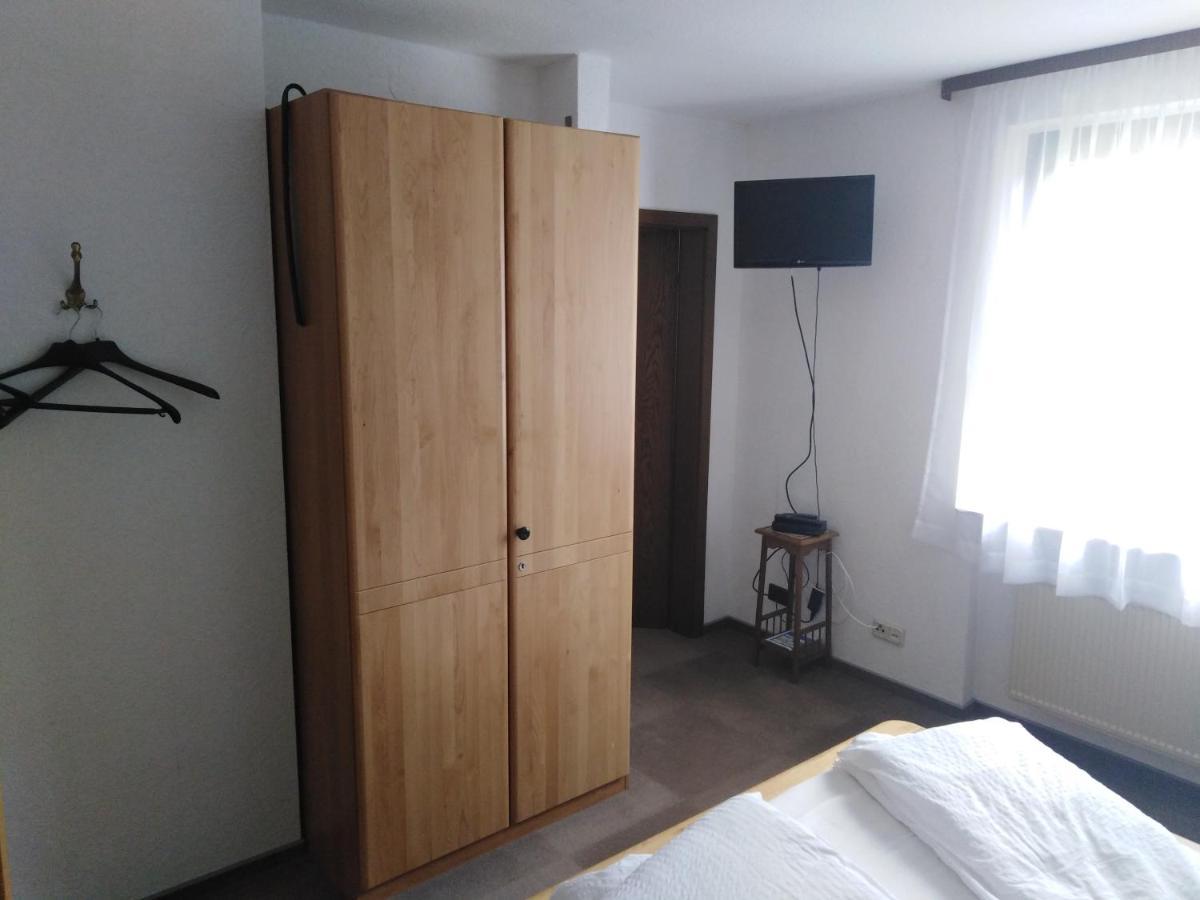 Zimmer Ohne Fruehstueck In Der Forellenzucht Burgen  Dış mekan fotoğraf