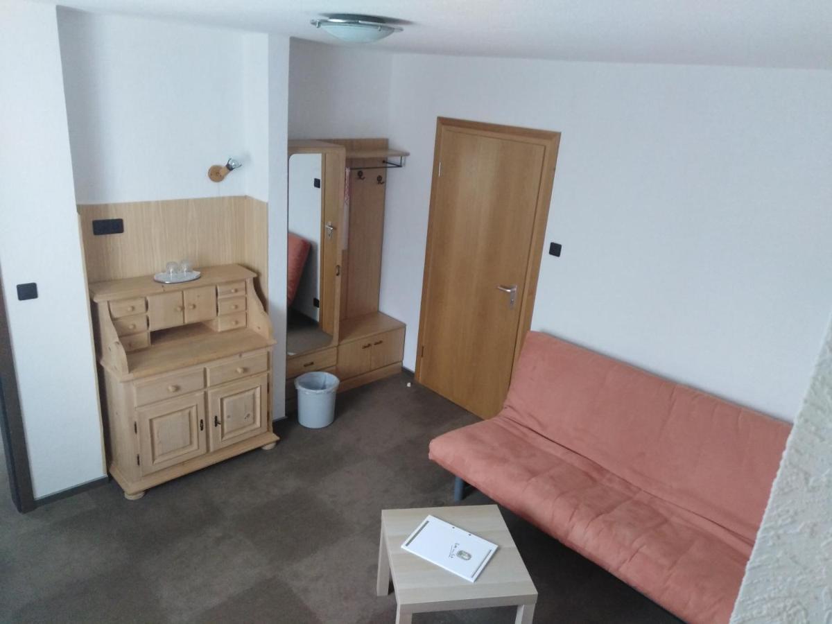 Zimmer Ohne Fruehstueck In Der Forellenzucht Burgen  Dış mekan fotoğraf